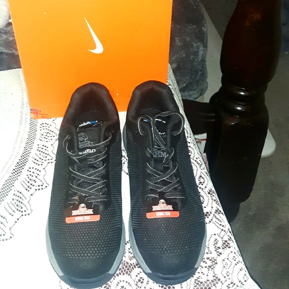 Brand new mens steel toe boots